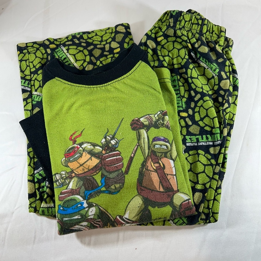 Teenage Mutant Ninja Boys Pajamas Set - Size Small (6/7) - Old Navy
